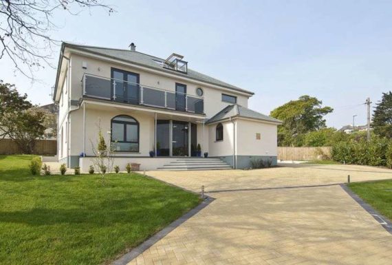 5 Bedroom Detached